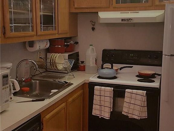 3rd image of 90 Ventnor #90