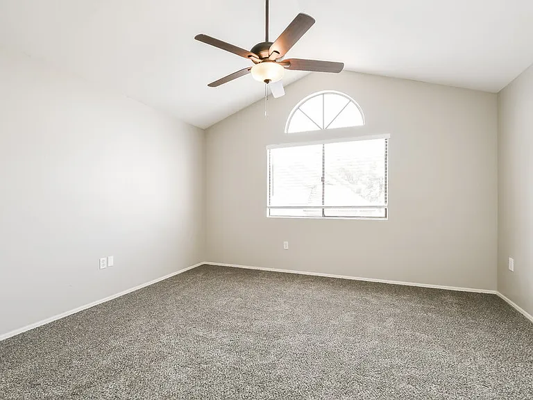 1534 E Campbell Ave — Photo 11