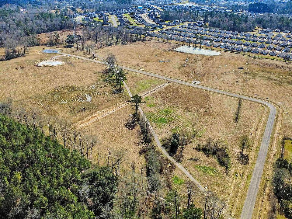 1st image of 4 Grandview Dr