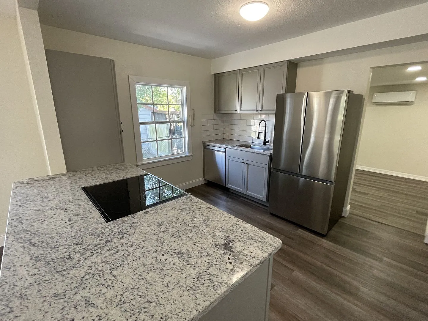 Beautifully Renovated 3BR Home Near Lakeland's Medical District — Photo 3