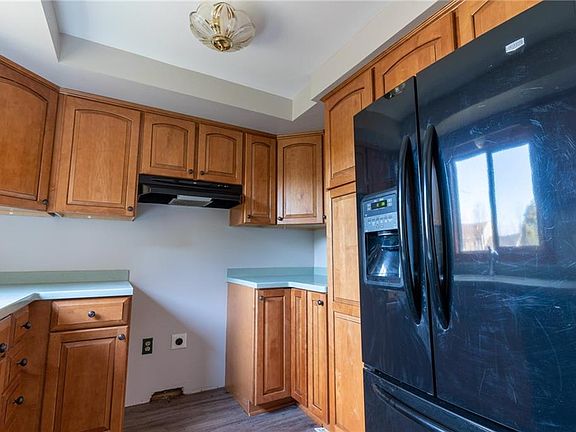 4th image of 48 Fairview Dr