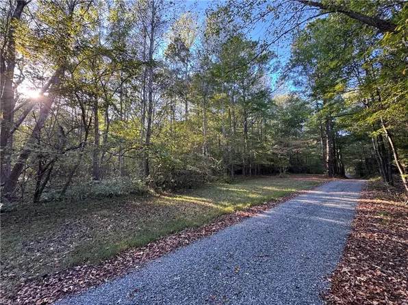 26-17 Catapult Ln, Gloucester, VA 23061