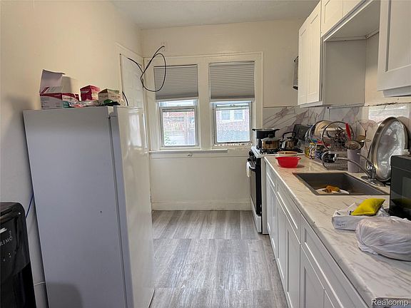 5th image of 6801 Rutland St