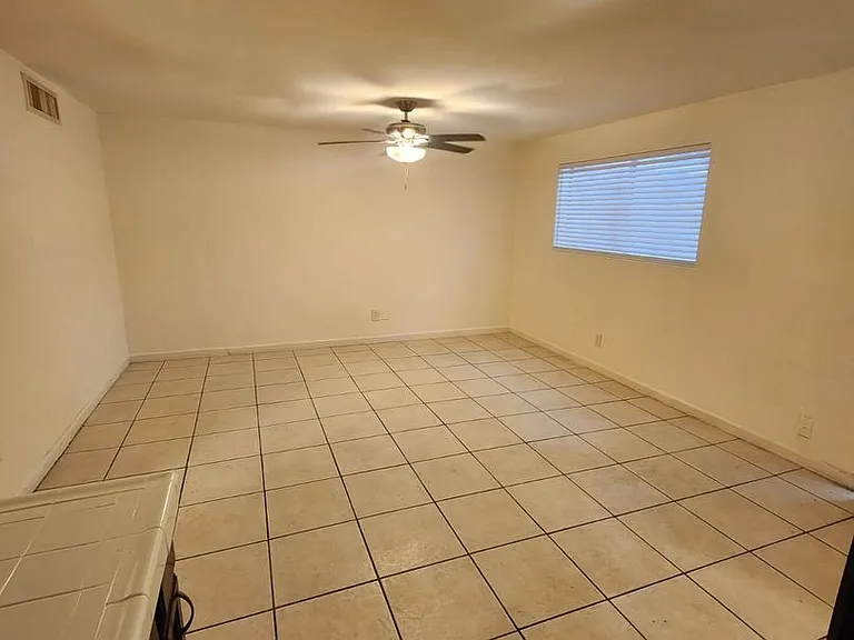 Modern Quarters Apartments — Photo 10
