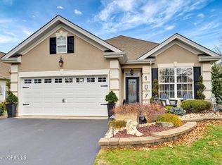 107 Huntington Dr, Jackson, NJ 08527