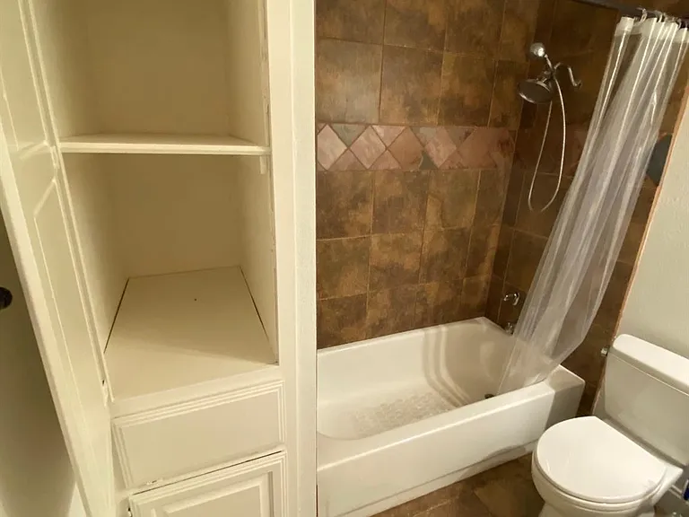2500 Steck Ave #7 — Photo 11