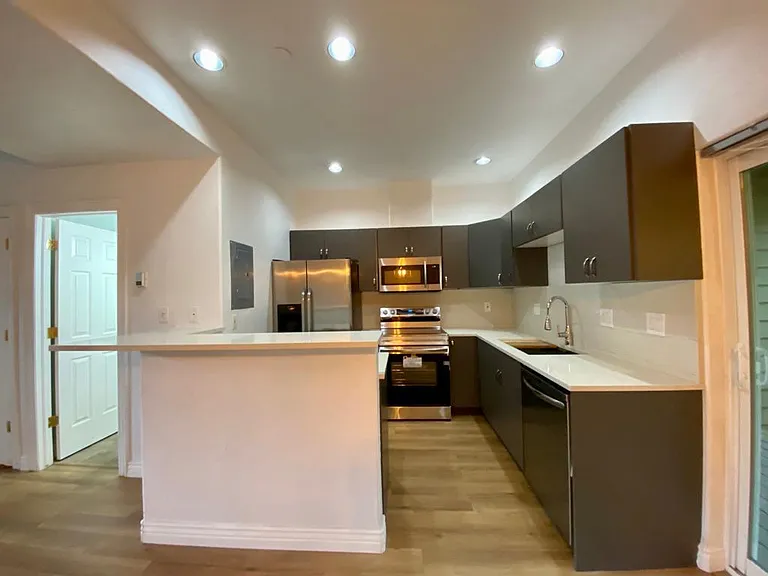 824 Kingdom Dr — Photo 6