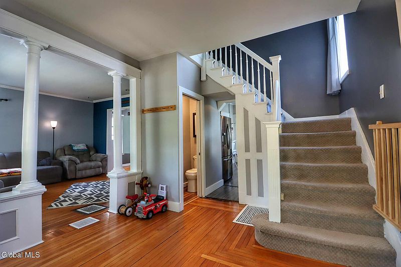 5th image of 1412 Rugby Road