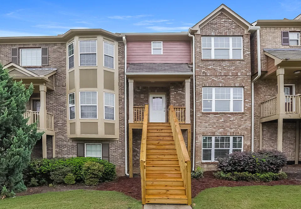 2239 Baywood Tree Ln
