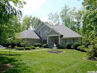 1st image of 715 Huntley Dr