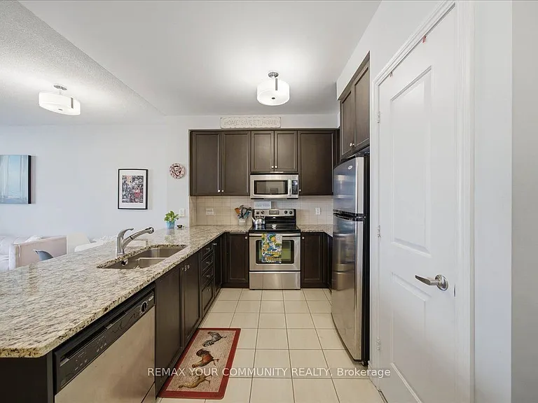 9245 Jane St #1109 — Photo 10