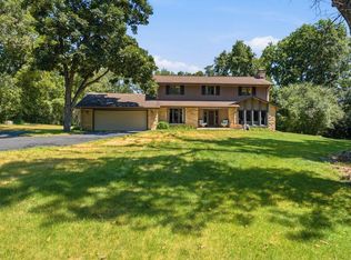 W286S4660 Woods Rd, Waukesha, WI 53189
