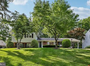 2205 Abbotsford Dr, Vienna, VA 22181