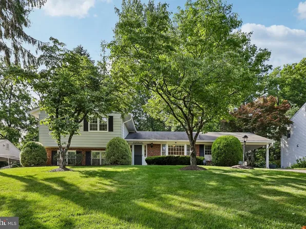 2205 Abbotsford Dr, Vienna, VA 22181