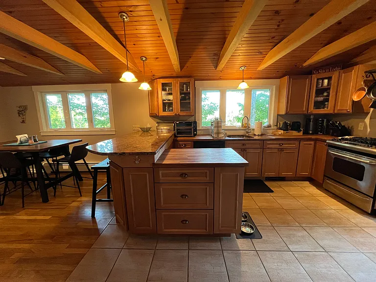 347 Stowe Hollow Rd — Photo 4