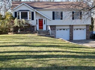508 Nariticong Ave, Hopatcong, NJ 07843