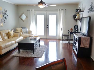 2220 S Piney Point Rd APT 203, Houston, TX, 77063