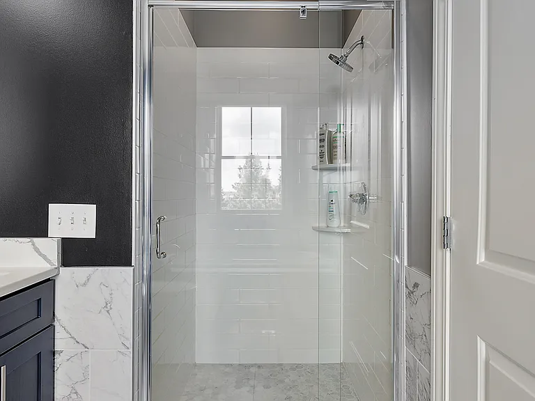 527 Lewis St — Photo 31