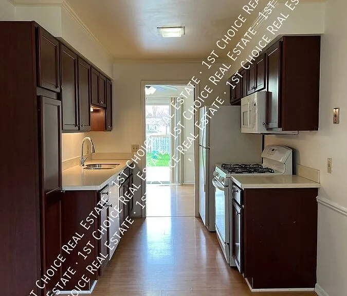 6210 Birch Row Dr — Photo 6