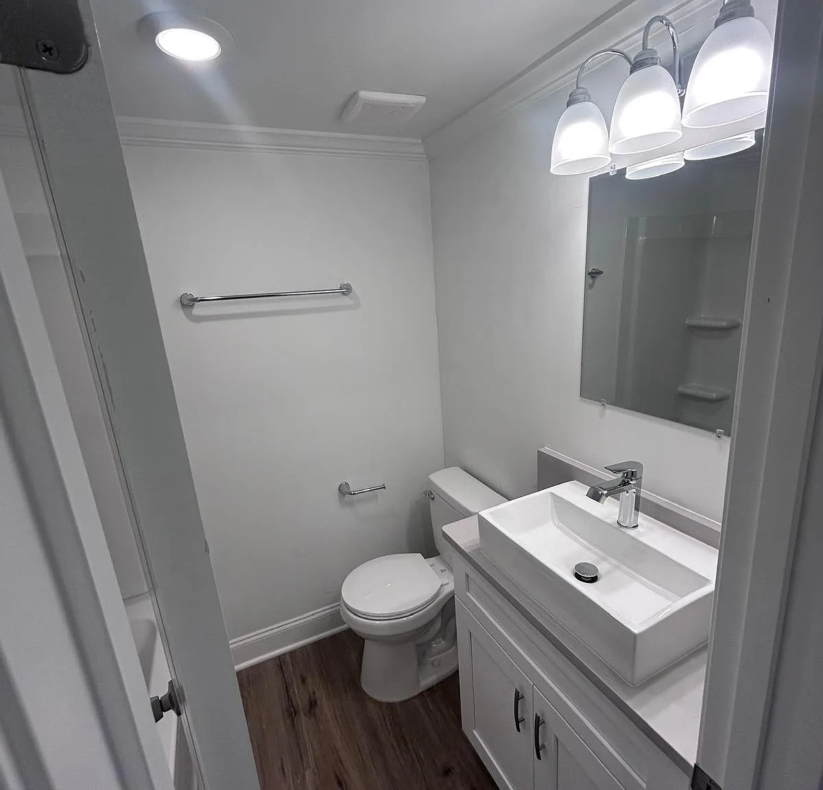 2 bed, 895 sqft, $1,300 — Photo 3