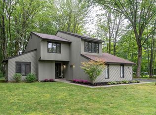 8711 Radburn Dr, Baldwinsville, NY 13027