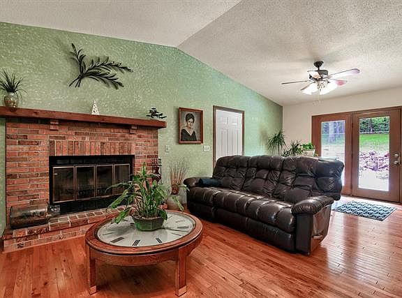 2nd image of 2155 Cross Creek Ln