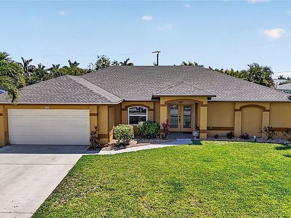 3rd image of 3809 Agualinda Blvd