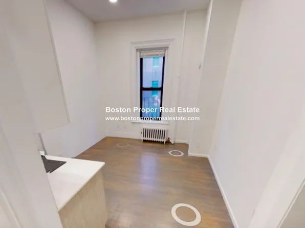 270 Newbury St, Boston, MA