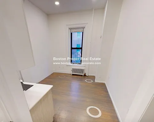 270 Newbury St Photo 1