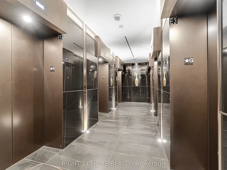 11 Yorkville Ave #2113 — Photo 6
