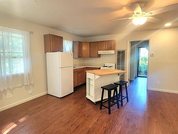 5th image of 552 Howard St Unit A