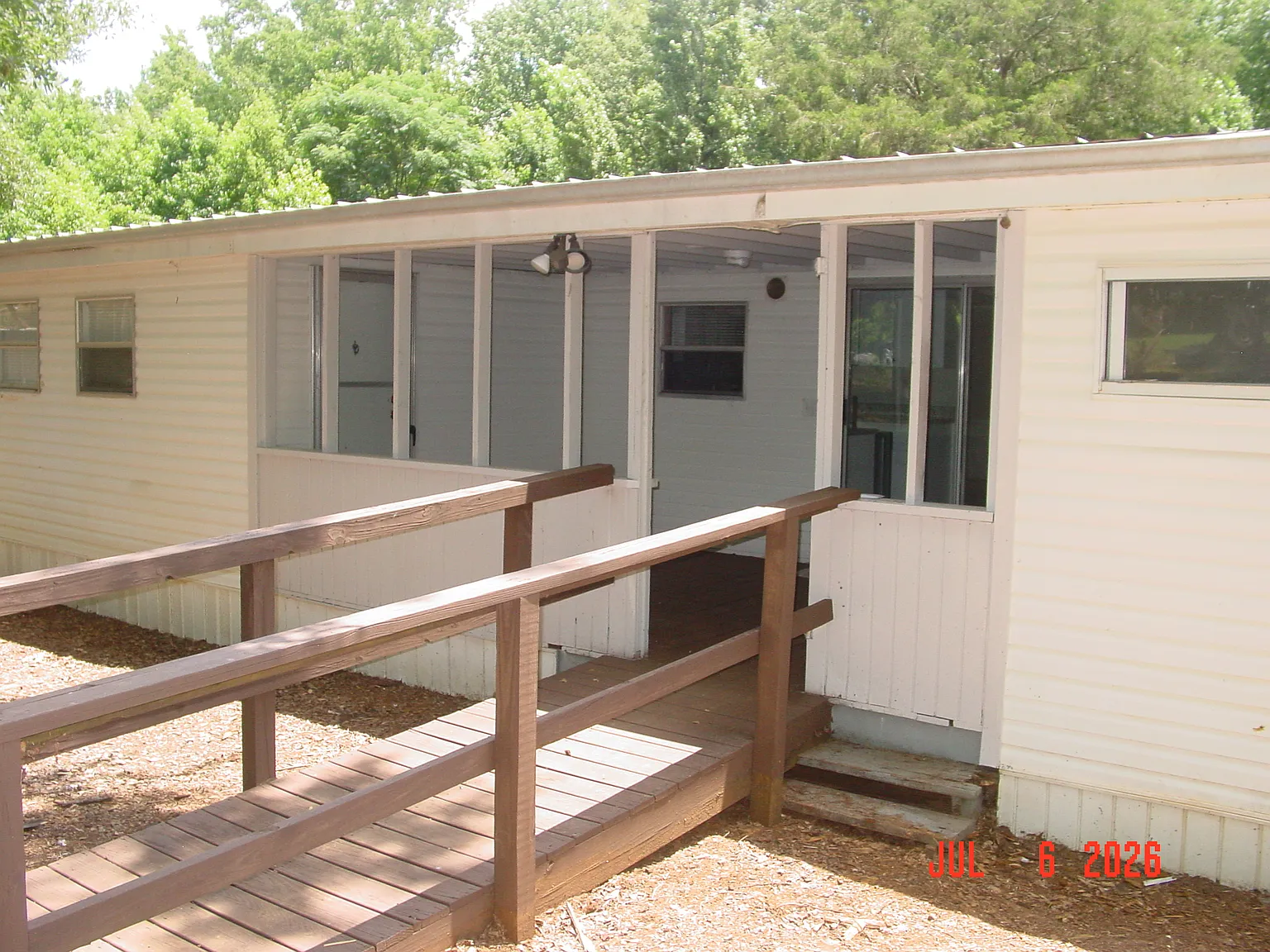 4 bed, 1375 sqft, $1,550 — Photo 3