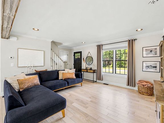 4th image of 55 Gilbert Rd