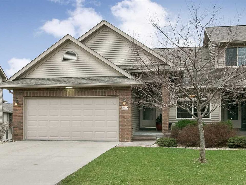 1st image of 251 Woodfield Dr