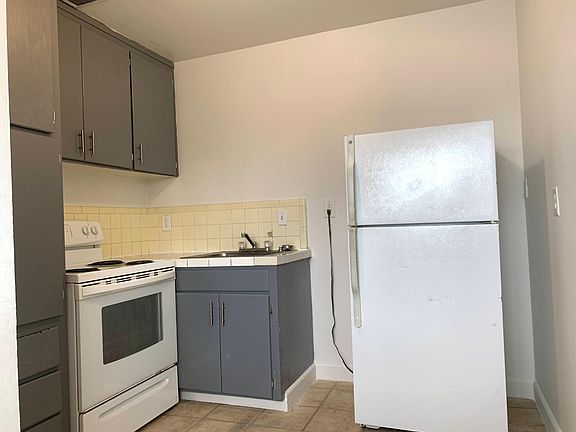 4th image of 2710 Kollmar Dr APT 19