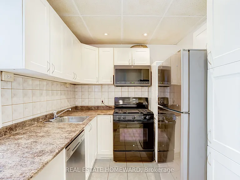 208 Ontario St #UPPER — Photo 7