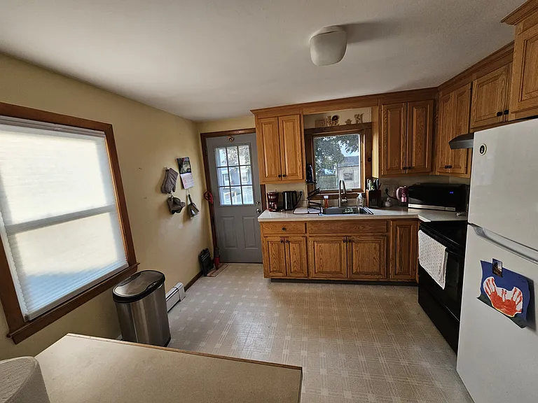 23 Sanford St — Photo 14