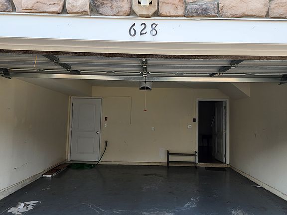 2nd image of 628 Jacobsen Cir