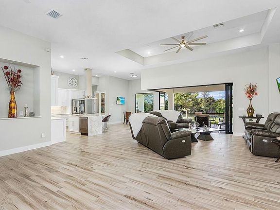 3rd image of 2362 NW 37th Pl