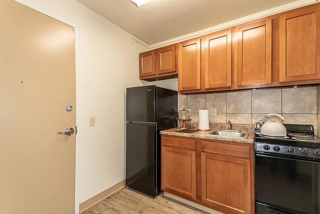 Skyline Tower Senior Apartments — Photo 3
