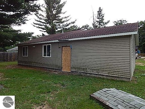5th image of 10405 Washington St