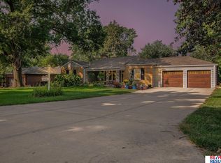 448 S 89th St, Omaha, NE 68114