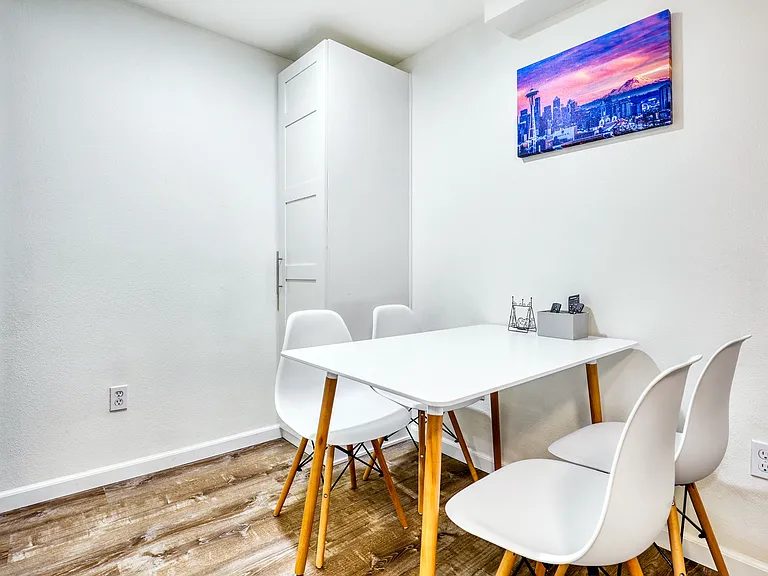 425 Vine St #318 — Photo 14