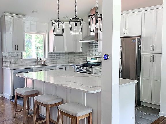 4th image of 86 Briarwood Dr W