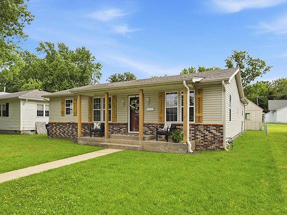 3rd image of 117 S Roane Avenue