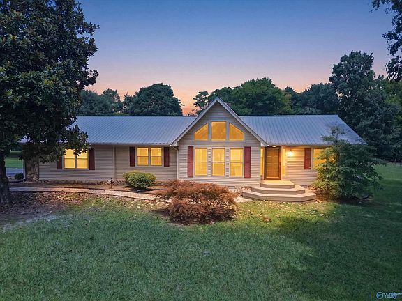 2nd image of 457 Kelley Ln