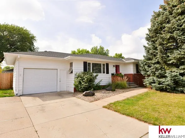 1501 Fairacres Dr, Fremont, NE 68025