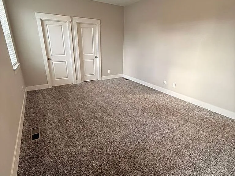 211 NE Alder Way #211NE — Photo 11