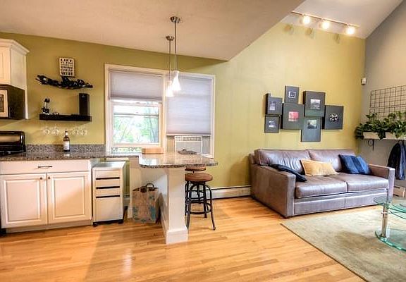 2nd image of 288 Amory St #3