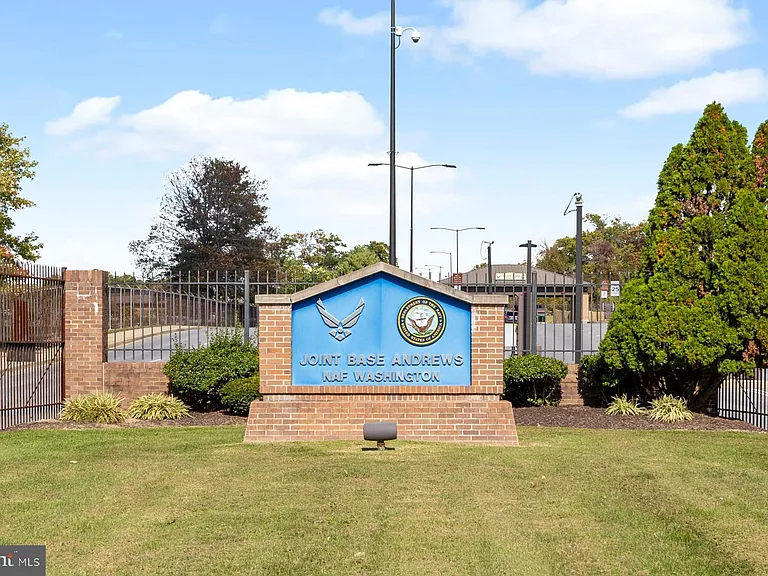 6903 Friendship Rd — Photo 41